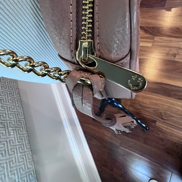 EUC C. Wonder adjustable crossbody bag mauve, not purple - Picture 7 of 12